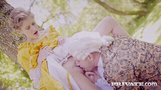 Tiffany Tatum a kiborotvált bulkeszos pici tőgyes megbaszott hercegnő