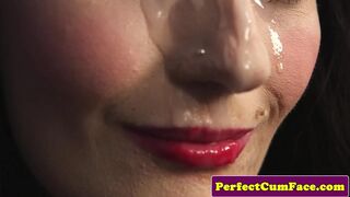 Fullos csipkés szépség nagy adag arcon