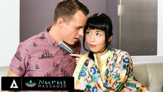 Marica Hase forró masszázsánál megtöri a méretes hímvesszője ügyfelétől