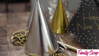 Lacy Lennon és Madelyn Monroe versenyeznek az újévi spermaáért