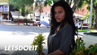 Aranyos csoki milf selena gomez mélyen kurelva dél amerikai sunában