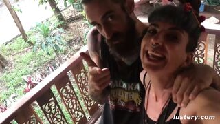 Maya megadja magát edward orbitális faszának a dzsingelben