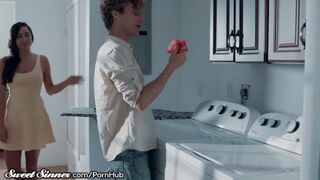 A bebiszitter piszok bugyiját szaglászva csábult el a házibarát