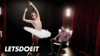 Finom fetis pásztoróra maszkos fiatal csajjal jessica x-től