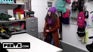 Karácsonyi lopott smink a fiatal lopósnál - Rusty Nails megbüntetve