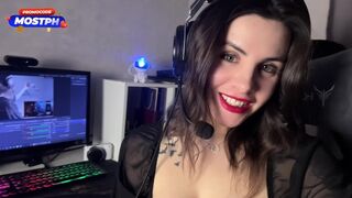 Forró orosz maszti óriási mellekkel és műfaszos ánuszban