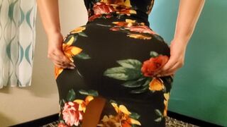 Crystal Lust méretes fenekű milf-et megdúgják egy szextől füstölgő hotelszobában