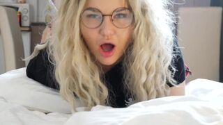 Orosz popócska nőci imádja, ha feszes ánuszát nyújtják meg