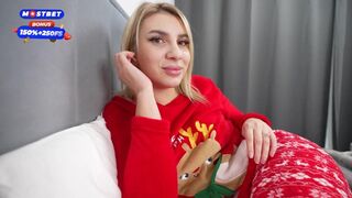 Nevelő anya karácsonyi ajándékként adja át magát lépfiának