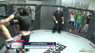 A verekedés győztese megdugja Kelly Divine méretes popókáját