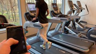 Nyilvános maszturbáció a teremben műpénisszel a fitnesz közben 3. rész