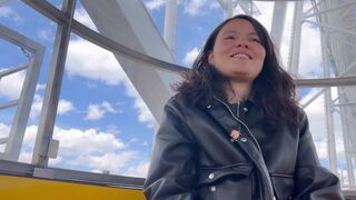 Tinédzser latinák vad leszbi kefélése vidámparkban