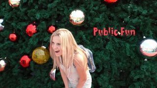 Távirányítós műfallosz egy termetes bevásárlóközpontban - rengeteg élvezet Letty blackkel