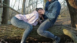 Megbasztam egy bájos házas idegent a parkban