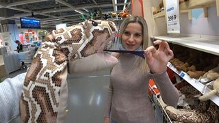 Letty black vadul kufircol a nyilvános helyen monster pub 2-vel