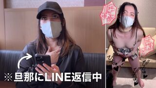 Szexy házaspár spriccel állva pov japán amatőr videón