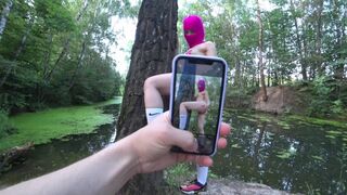 Világos Szőke tinédzser bujálkodás cosplay-ben, arcra élvezés balaklaván