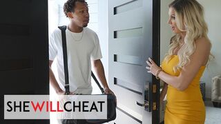 Csinos MILF termetes cerkát kap profi módra a She Will Cheat csatornán