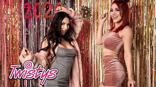 Twistys sztárjai, Jade Baker és Molly Stewart forró muff nyalással kényeztetik egymást a kádban