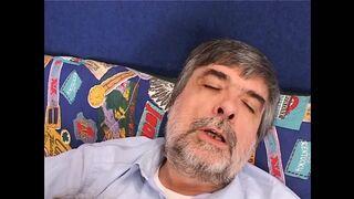 Világos Szőke mostohalány otthon mélytorok szopást ad a mostohaapjának és anált kap