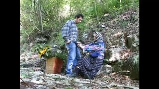 Mellbőséges MILF és tinédzser csajszi cidázik és hátsó lyukba megy méretes farkú korosodó pasiktól teljes film